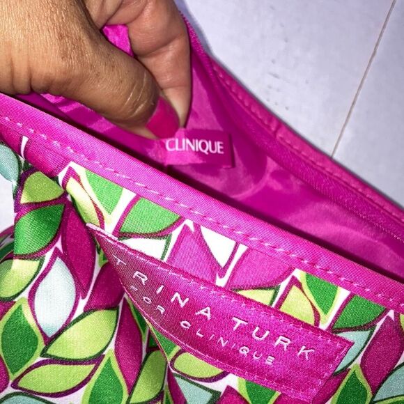 TRINA TURK Clinique Collab Cosmetic Makeup Zipper Travel Bag 10 x 7 x 2.75 in - Picture 7 of 12